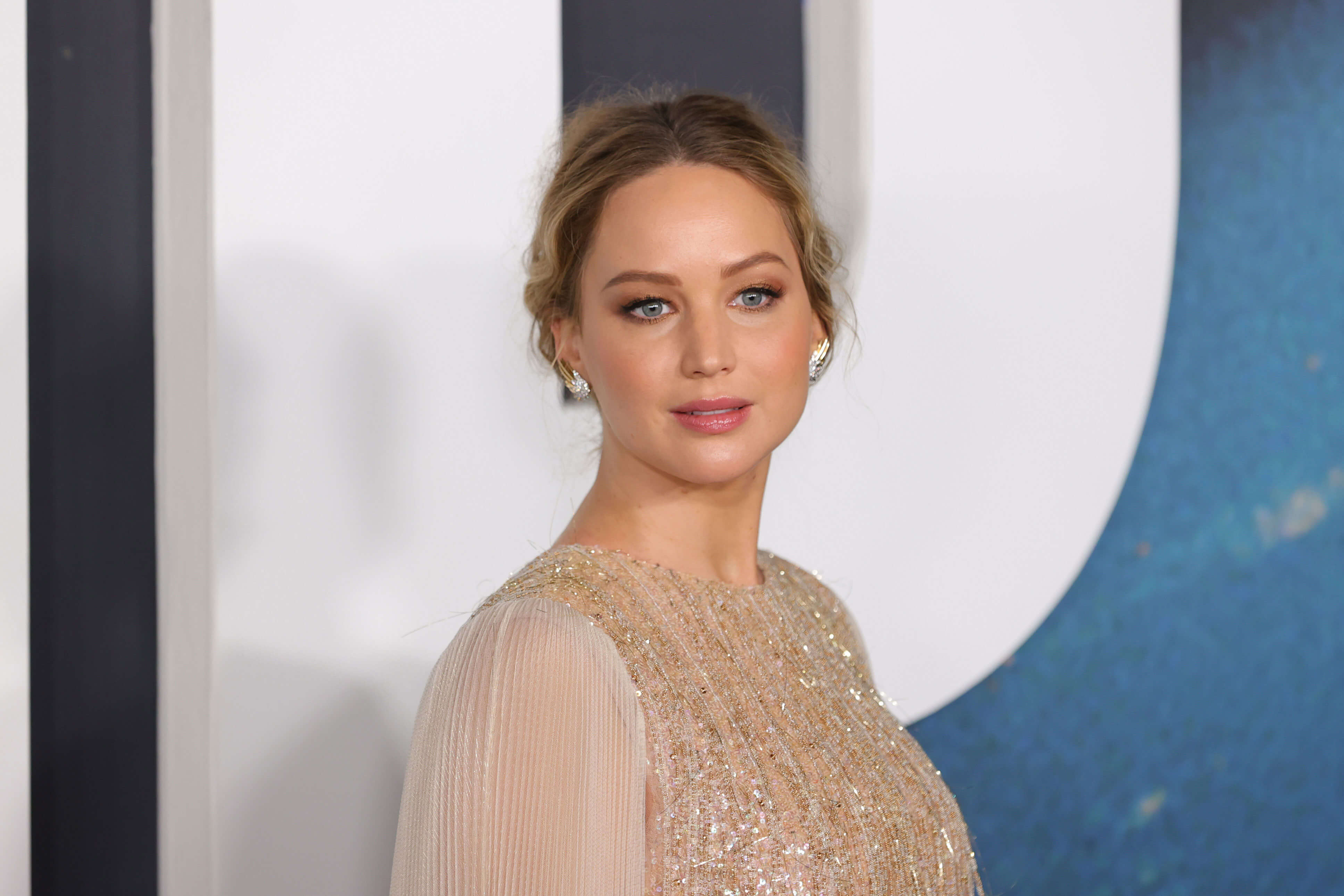 How Tall Is Jennifer Lawrence Real Age Weight Height In Feet